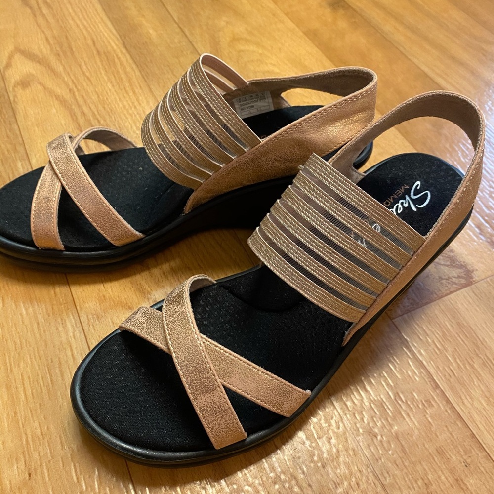 Sketchers memory foam sandals